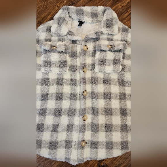 Girls Fleece Shacket - Picture 2 of 4